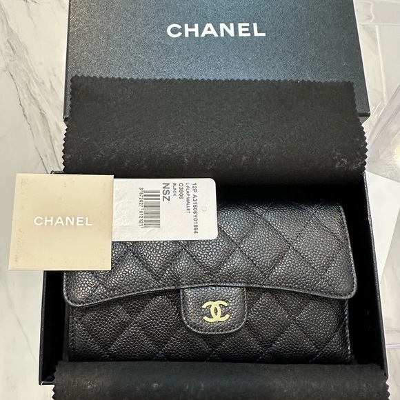 Chanel Black Caviar Quilted Classic Flap continental wallet - Picture 12 of 16